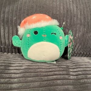Maritza xmas squishmallow!!
